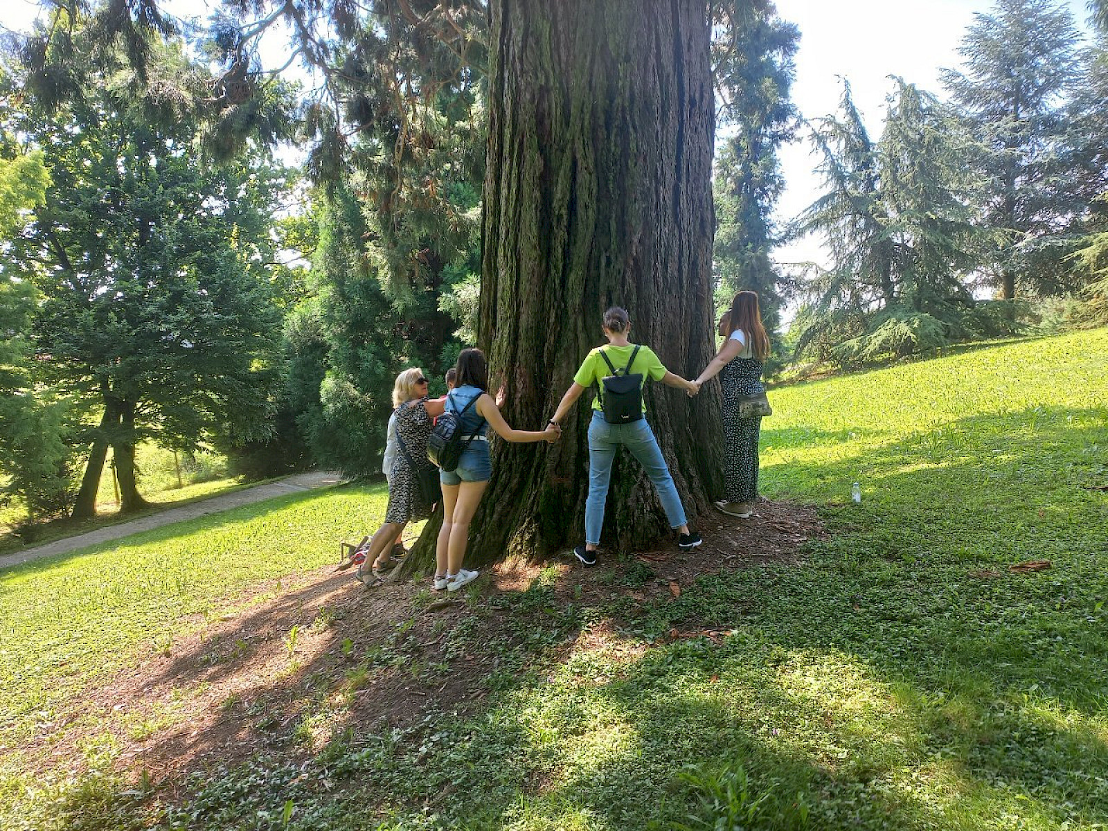 Ogled botaničnega vrta z uporabniki Centra Šteker