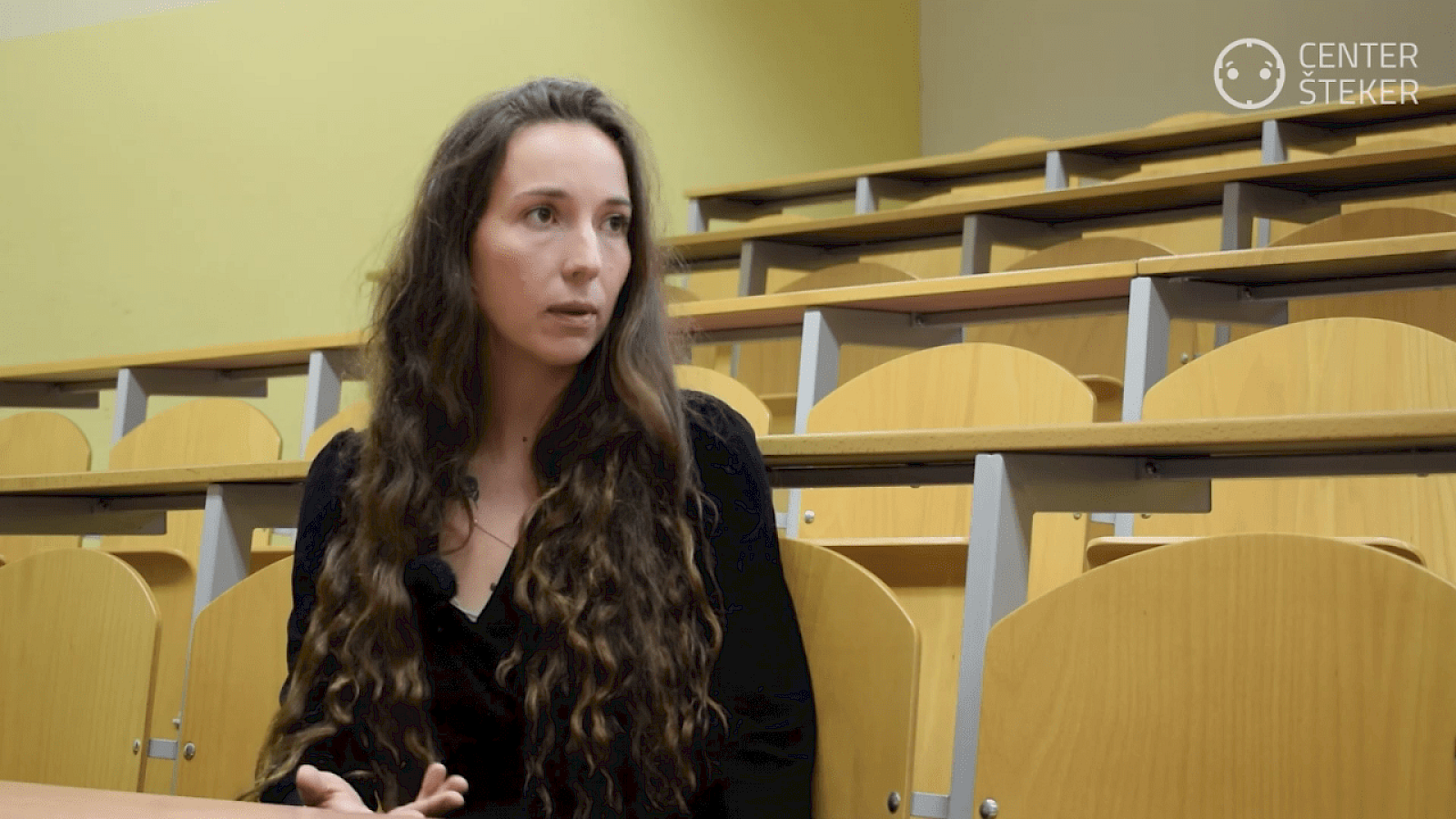 Starševski večer: Minea Rutar o spletnih socialnih omrežjih in duševnem zdravju mladih